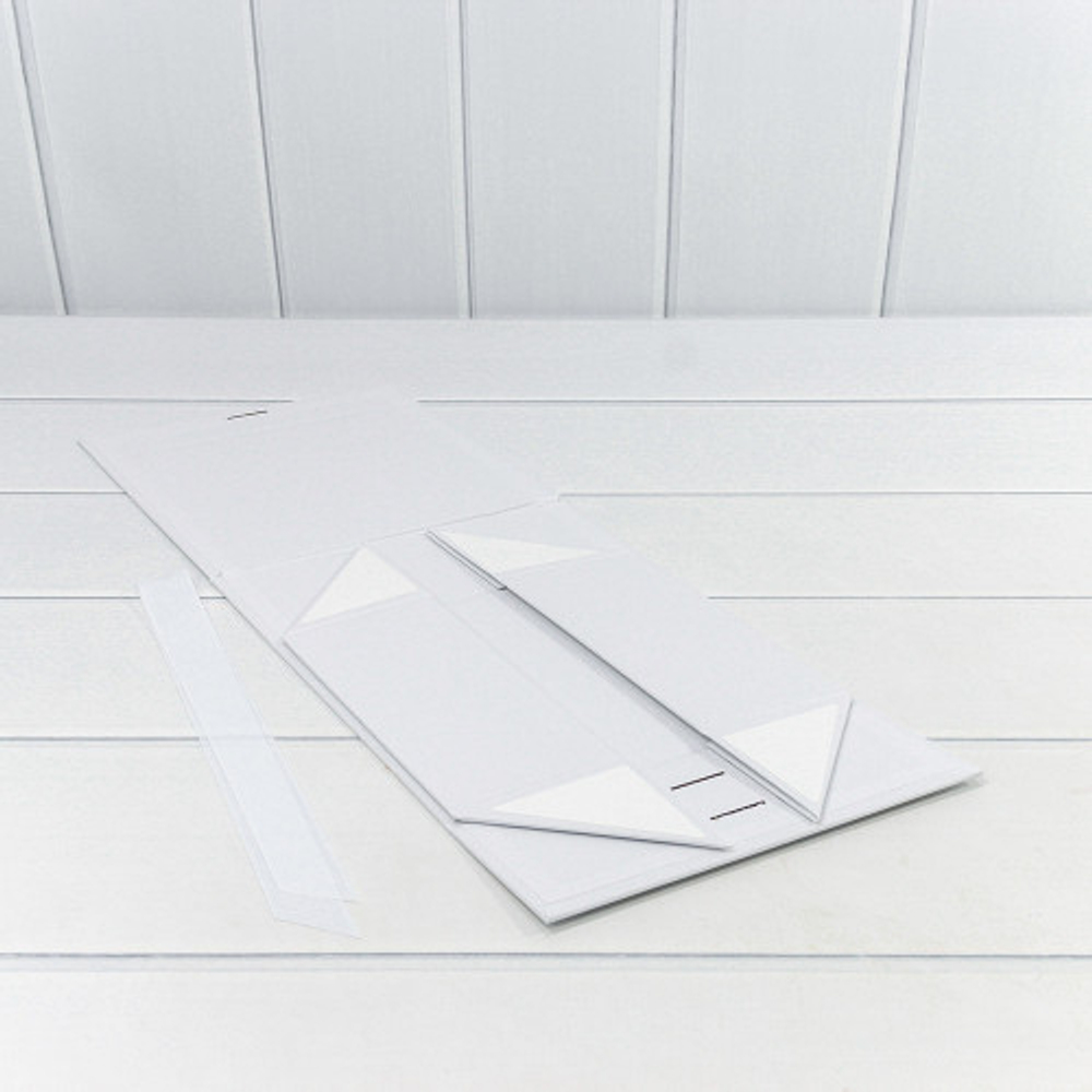 Коробка сборная 20х18х8 см на магнитах (Белый)