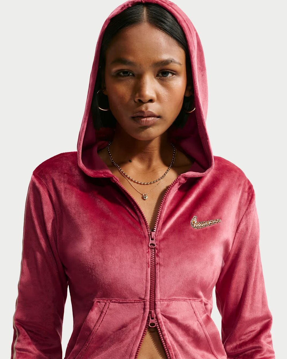 Nike Sportswear Женская кофта с капюшоном, длинными рукавами и застежкой-молнией по всей длине - NIKE