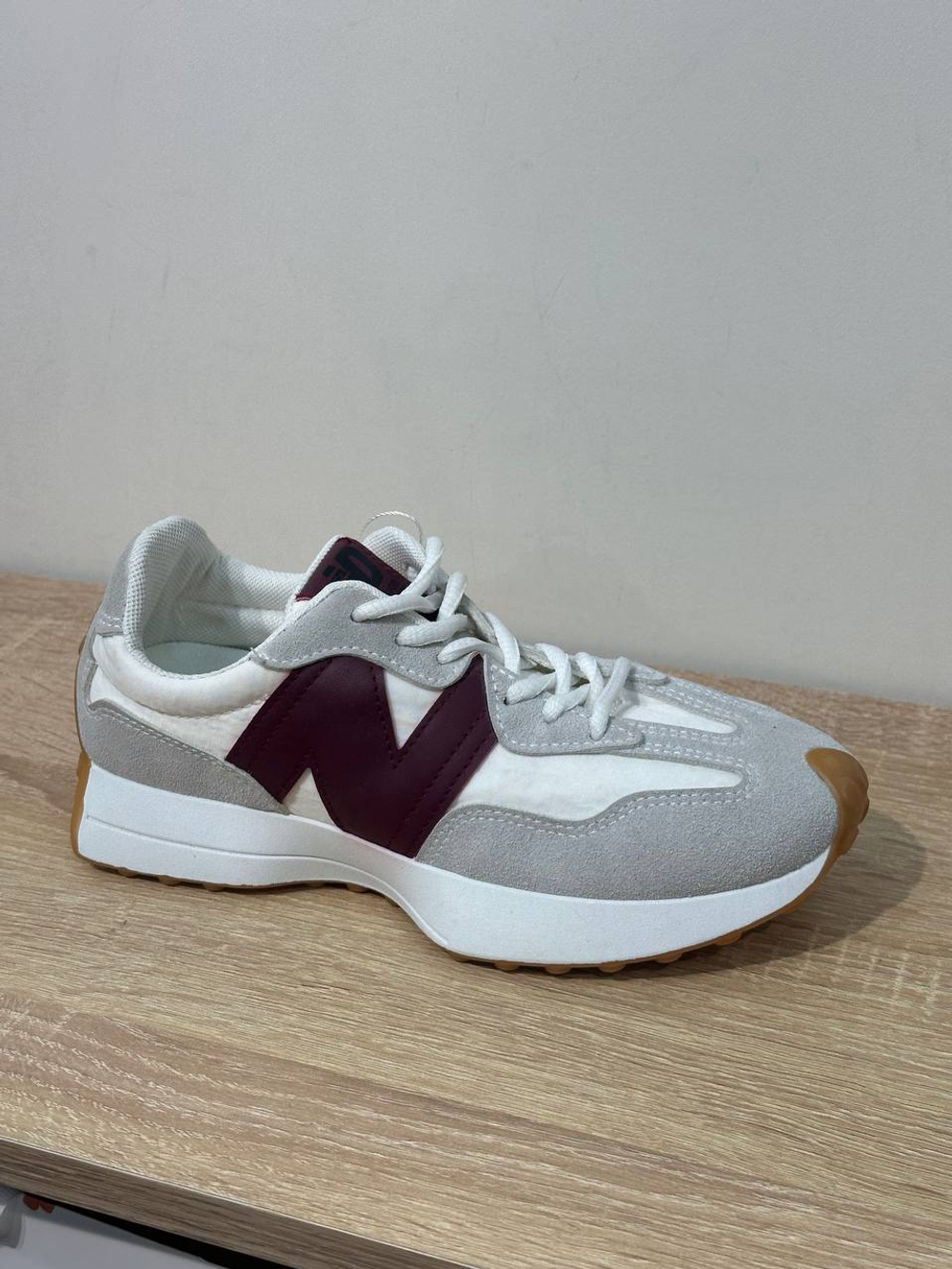 Кроссовки из эко замши