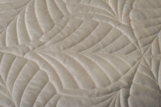 177HON-60260 Покрывало Флора кремовое 240*260