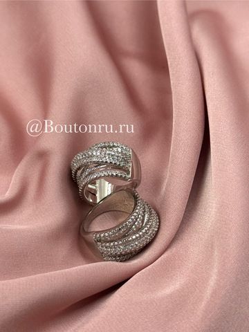 Кольцо серебристое многослойное в стразах