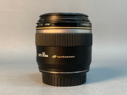 Canon EF-S 60mm 2.8 USM