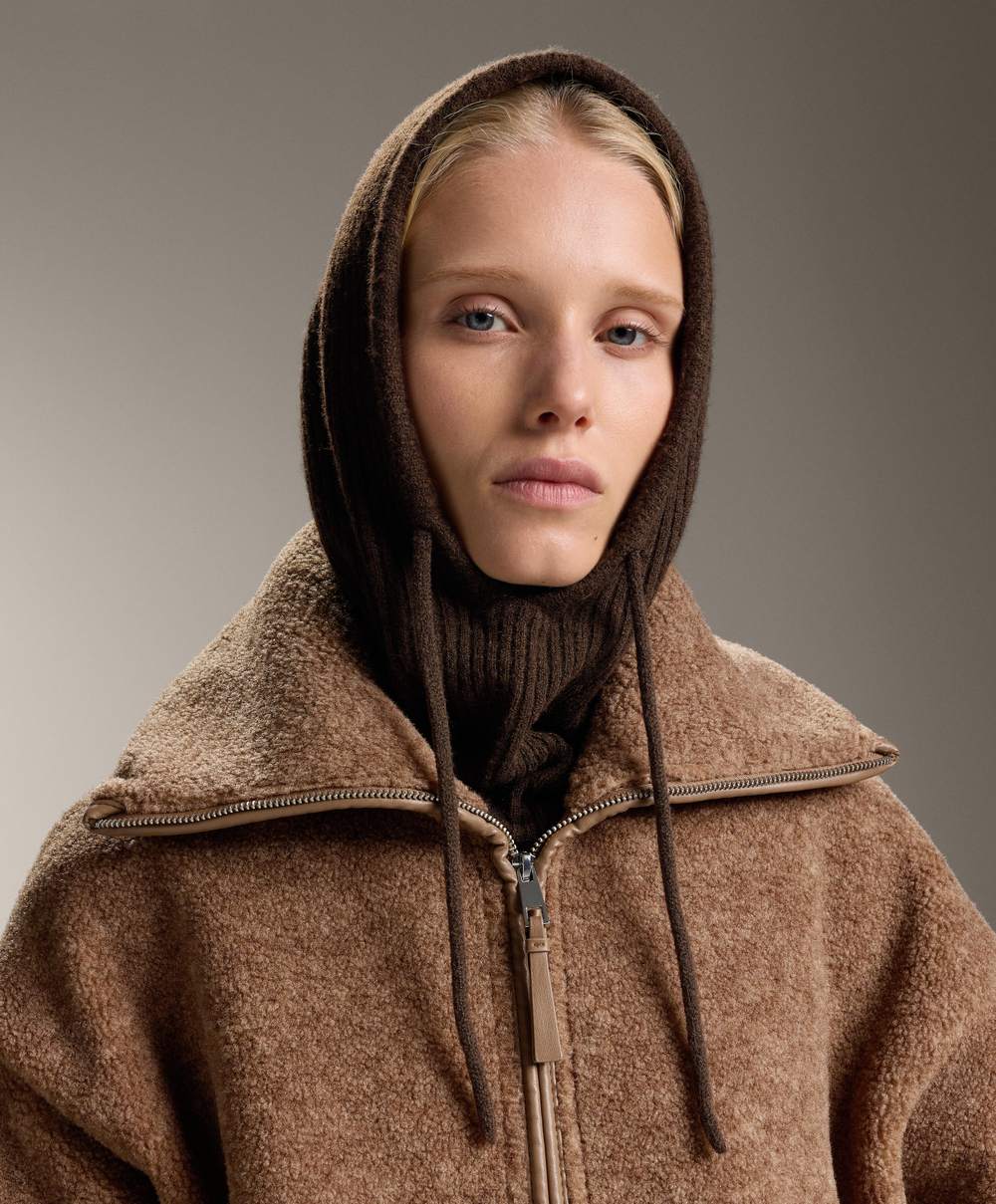 OYSHO Вязаная балаклава в рубчик, коричневый