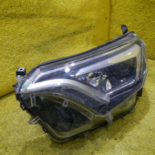 Битая Фара левая Toyota Rav 4 CA40 (2015-2019) LED
