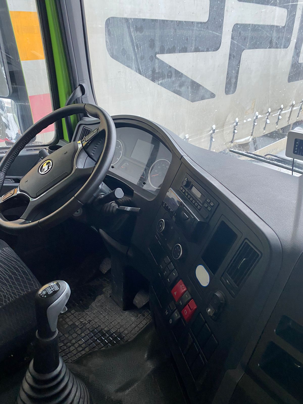Shacman (Shaanxi) SX* 8x4 Самосвал SX331863366 (Дизельный, 12,5 л, 544 л.с., МТ)