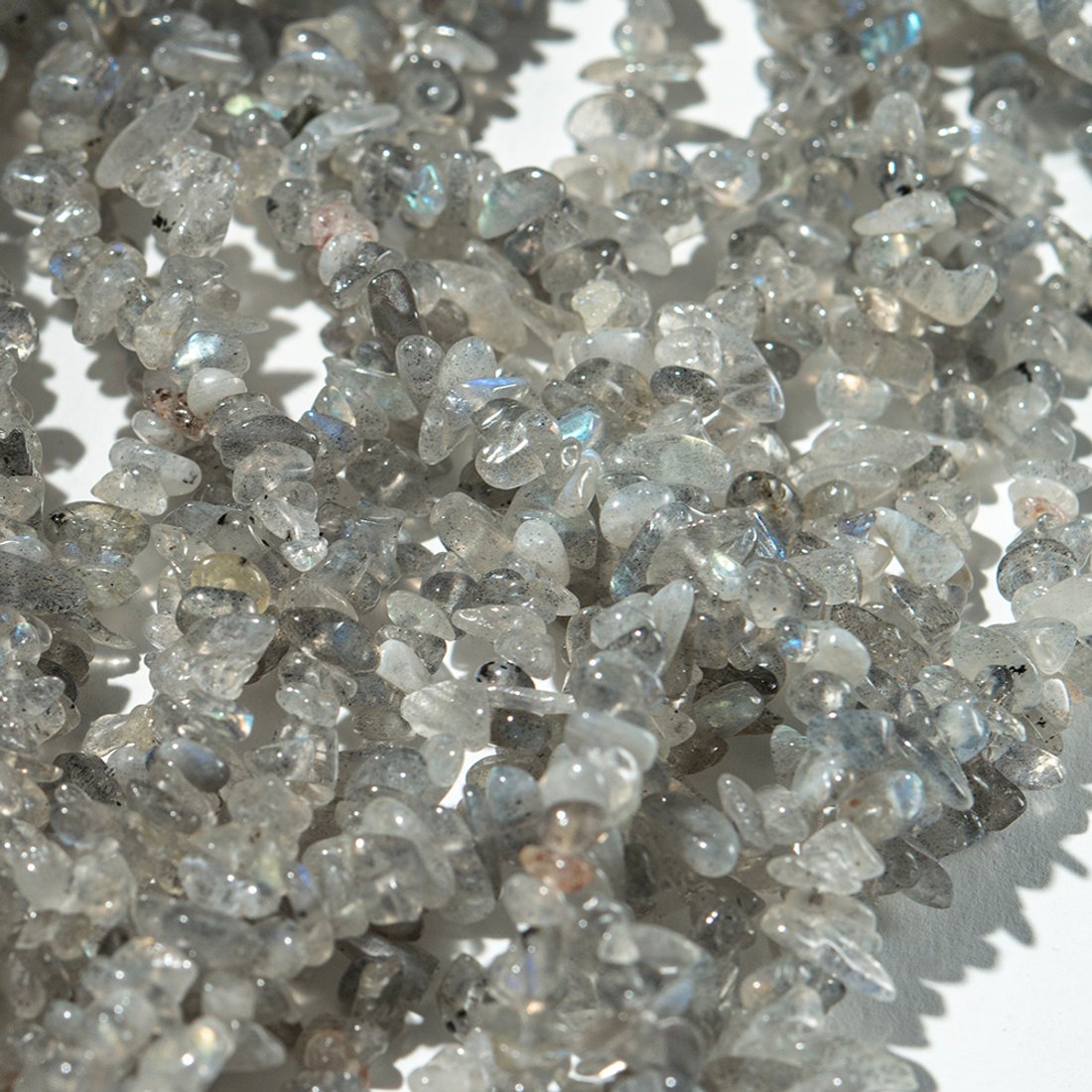 Лабрадор с яркой иризацией натуральный, фриформ, 4-10мм