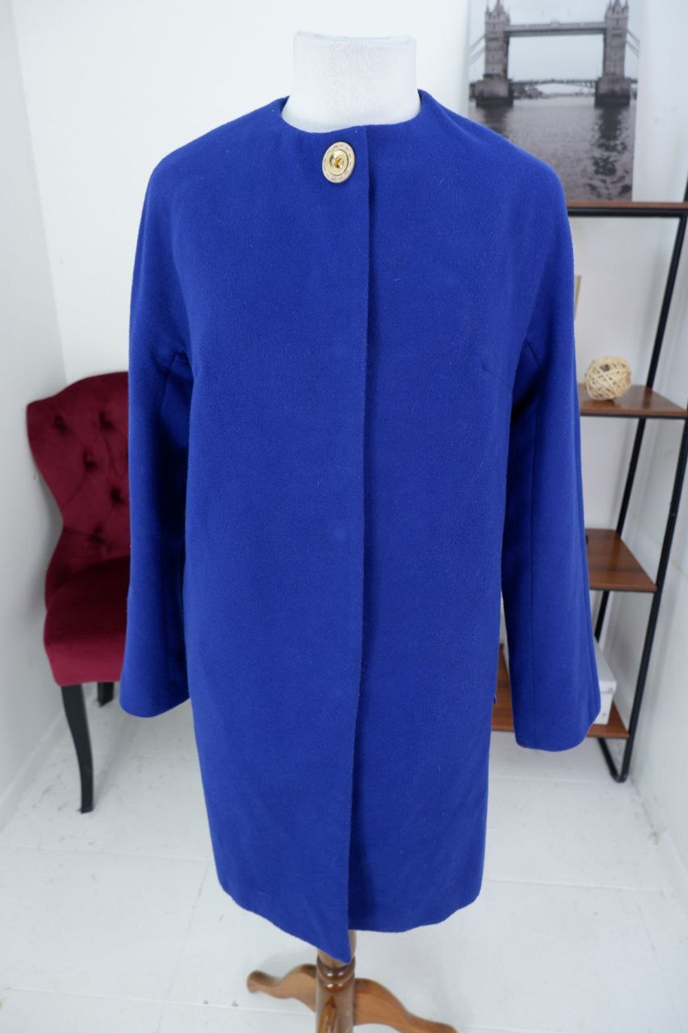 Пальто HOTt яркое демисезонное 44 размер