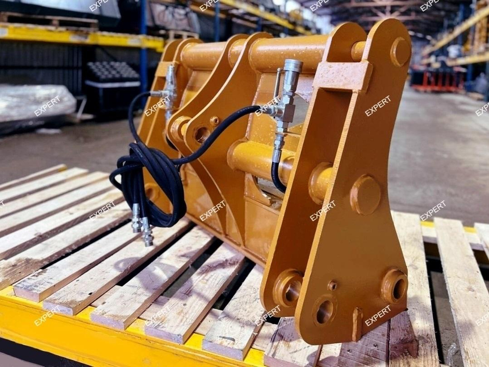 Квик каплер на Экскаватор-погрузчик JCB