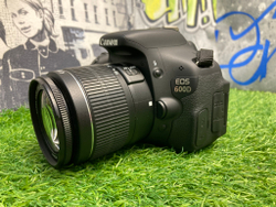 Canon 600D kit 18-55mm 3.5-5.6 III 1.200 кадров