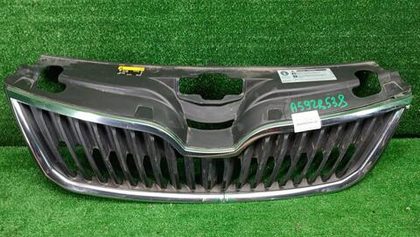 Решетка радиатора Skoda Rapid 1 (2012-2020)