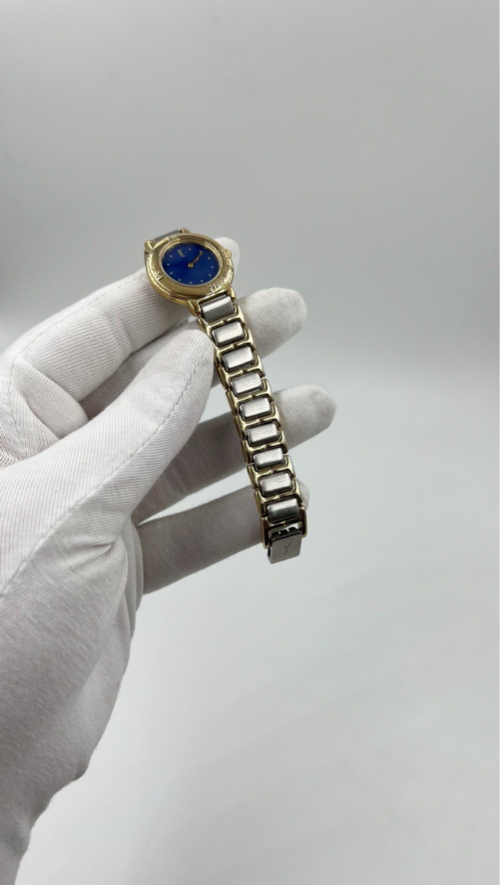 Часы Yves Saint Laurent (только онлайн)