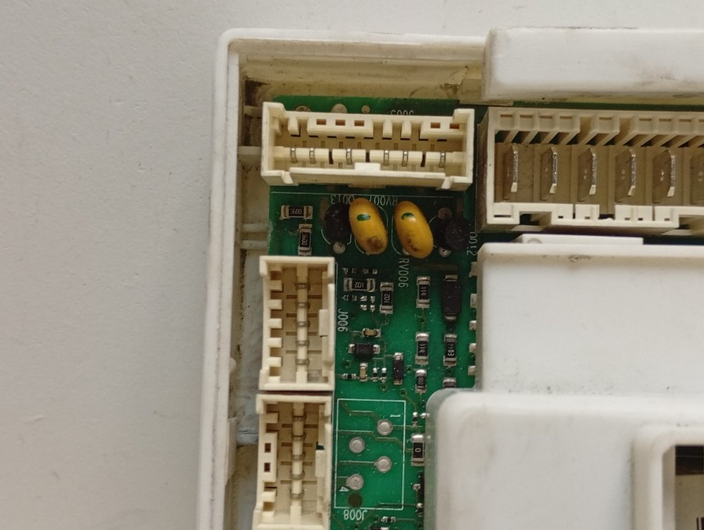 IWSE6125 кт72 Электронный модуль для стиральной машины Indesit 21501056302 б/у