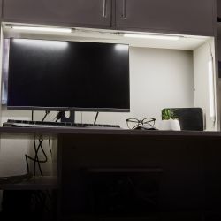 ULM-F44-3x3W-4500K-DIM SENSOR IP20 SILVER Светильники светодиодные для мебели. набор из 3-х шт. 300x35x6.5мм. 3x150Lm.ТМ Uniel