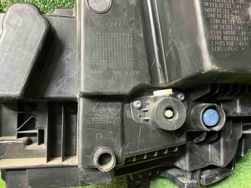 Фара правая Geely Tugella (2019-2024) LED