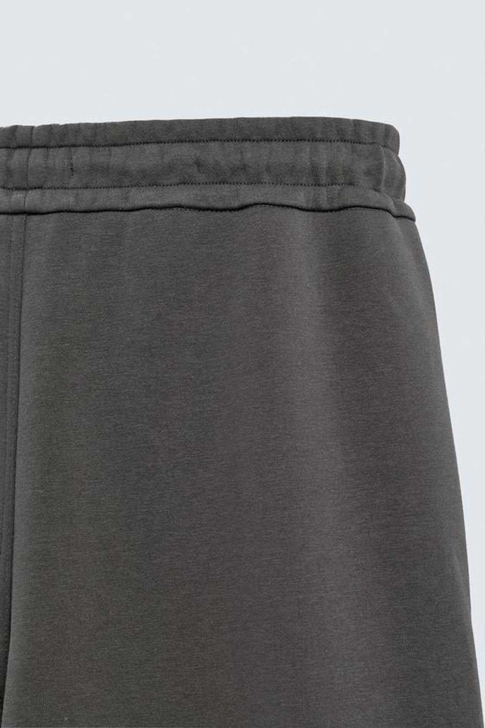 ZARA БРЮКИ КАРГО ИЗ НЕОПРЕНА СО СКЛАДКАМИ, СЕРО-СИНИЙ