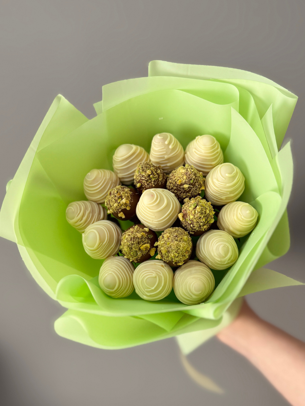 Букет из клубники в шоколаде «Фисташка»