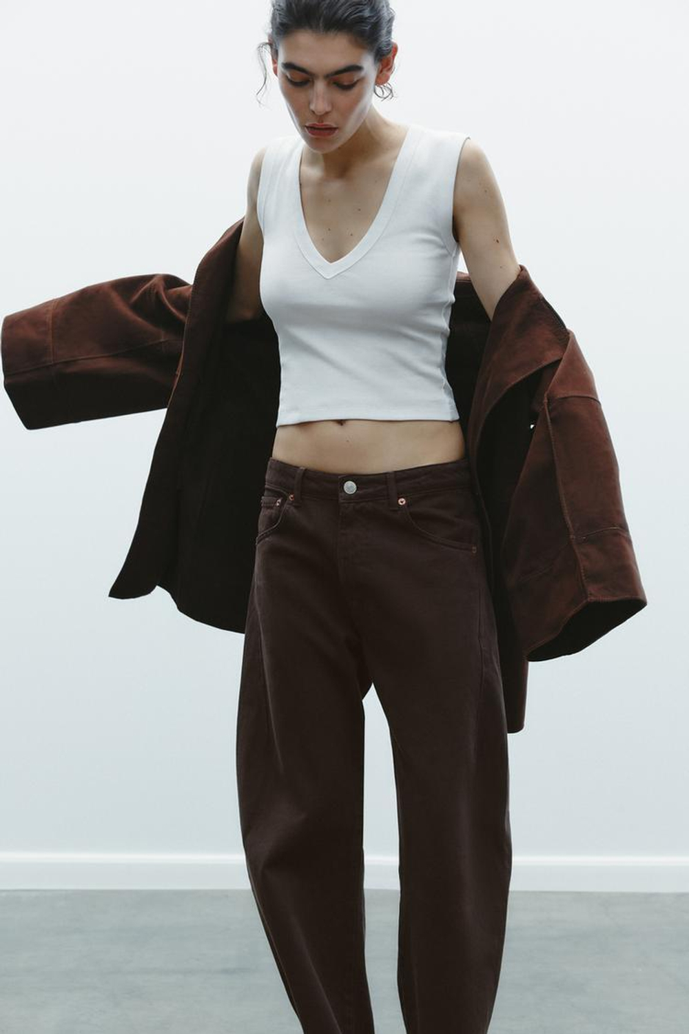 ZARA ФУТБОЛКА С V-ОБРАЗНЫМ ВЫРЕЗОМ, БЕЛЫЙ