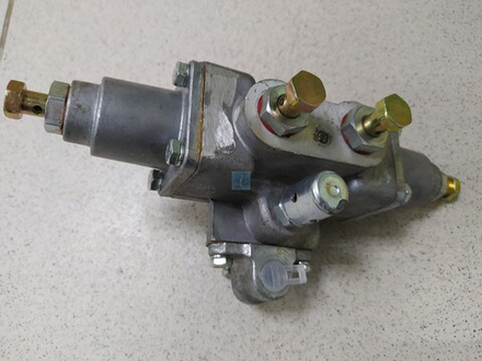 Воздухораспределитель в сборе 238Н-1723009-01