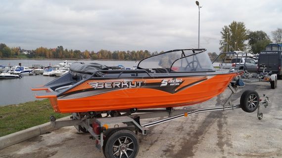 Катер Berkut S-Jacket