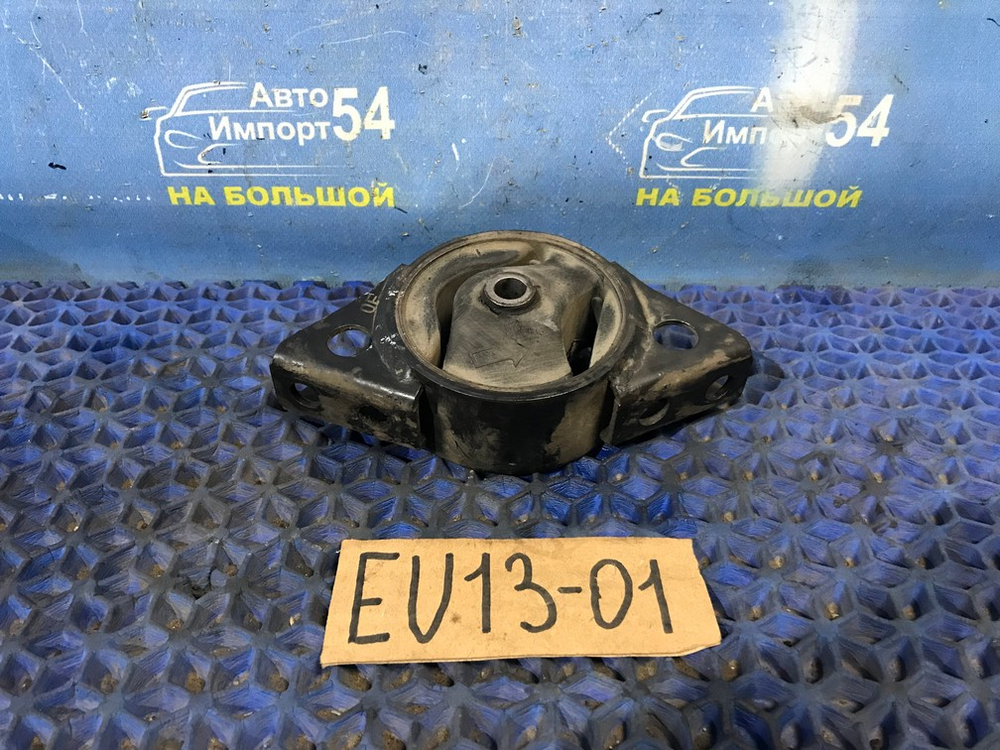 Подушка двигателя NISSAN BLUEBIRD 1993