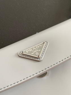 Prada Cleo 22 cm