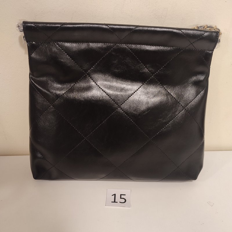 STELLA MINI чёрная - небольшой разрыв внутри сумки 15