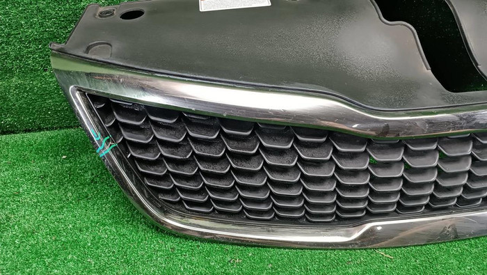 Решетка радиатора Kia Rio 3 QB (2015-2017)