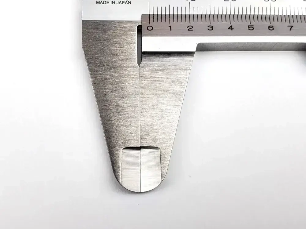 Штангенциркуль Mitutoyo (Япония) нониусный 0.02 мм, 0-150мм/0-6", 530-312. Госреестр.