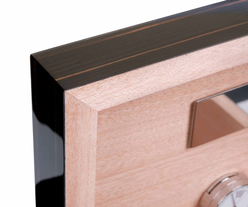 Хьюмидор Gentili Fumatore Red Car на 50 сигар, Эбеновое дерево