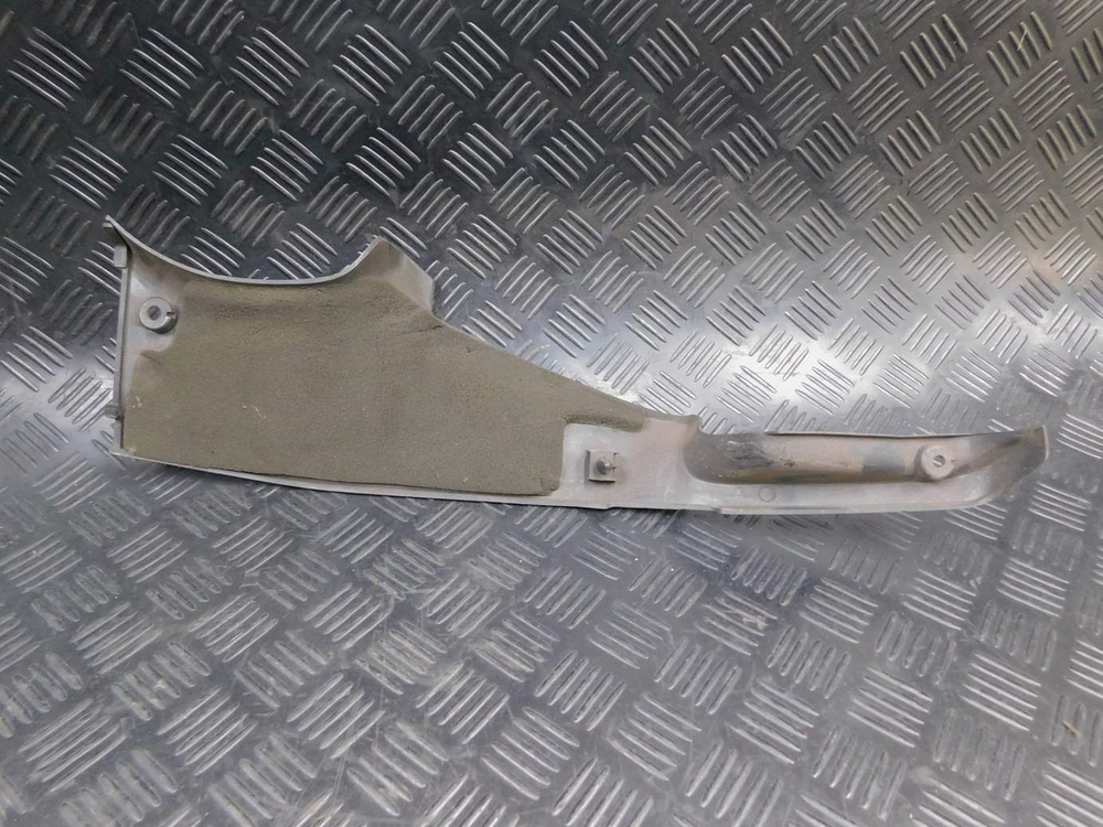 Пластик бака правый Kawasaki ZZR 400 98 052985