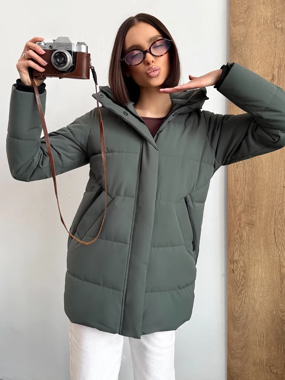 Куртка демисезонная с капюшоном удлиненная