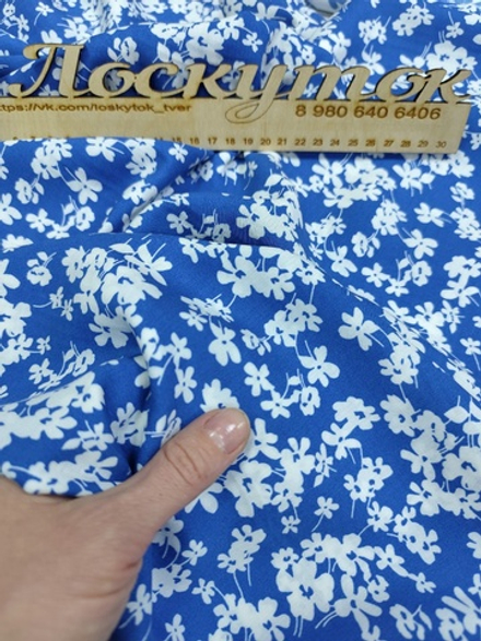 Штапель /  Цветы белые на синем