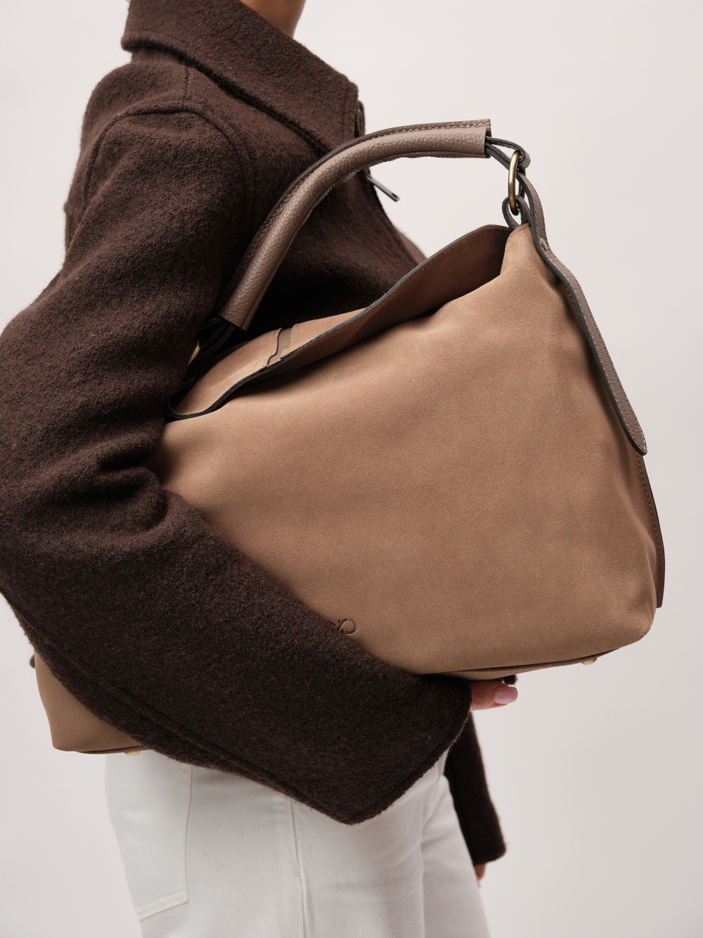 Замшевая сумка Andrea DBR 31374 серо-коричневый