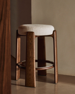 Granite Полубарный табурет из бежевого шенилла и массива ясеня в отделке орех 65 см