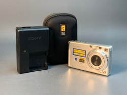 Sony Cyber-shot DSC-W200