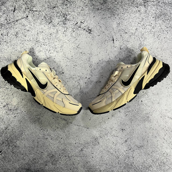 Кроссовки Nike V2K Run cream white