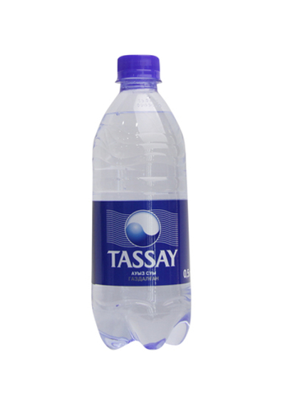 Вода Tassay газированная 0.5 л.