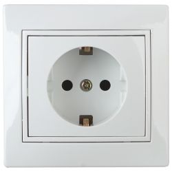 Розетка Intro Plano 1Э-206-01 с заземлением 2P+E Schuko со шторками, 16А-250В, СУ, без лапок, белый | Intro Plano