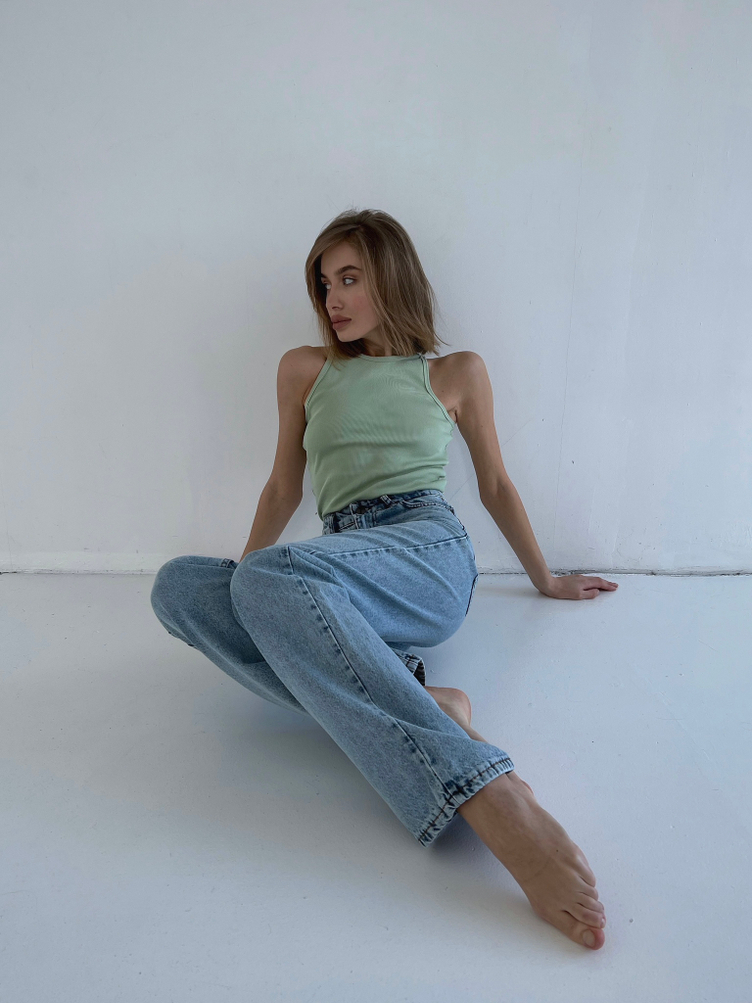 Образ с  джинсами Straight 303 и топом Halter