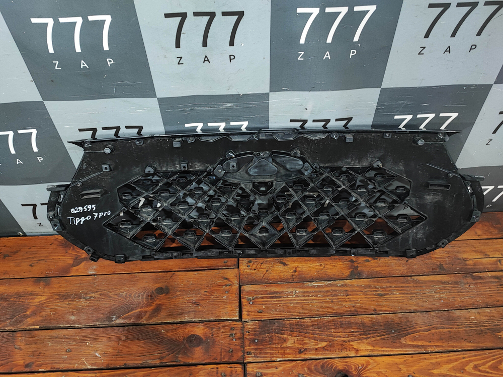 Решетка радиатора Chery Tiggo 7 Pro 20-24 Б/У Оригинал 602002062AA