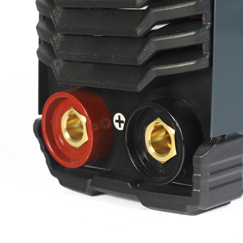 Аппарат сварочный инверторный PATRIOT WM 260 DVT MMA, входное напряжение: 1ф,140-240В;сварочный ток макс: 260A; ПВ при макс. токе: 70%, дисплей ARC FORCE, ANTI STICK, HOTSTART, TIG LIFT, VRD,Электроды Patriot ЭР-46, 3мм, 1кг