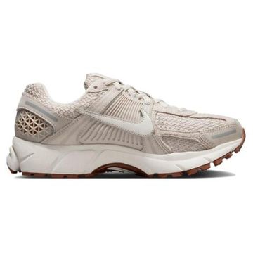 Nike Air Zoom Vomero 5 Беговые кроссовки Низкие Бежевые Женские