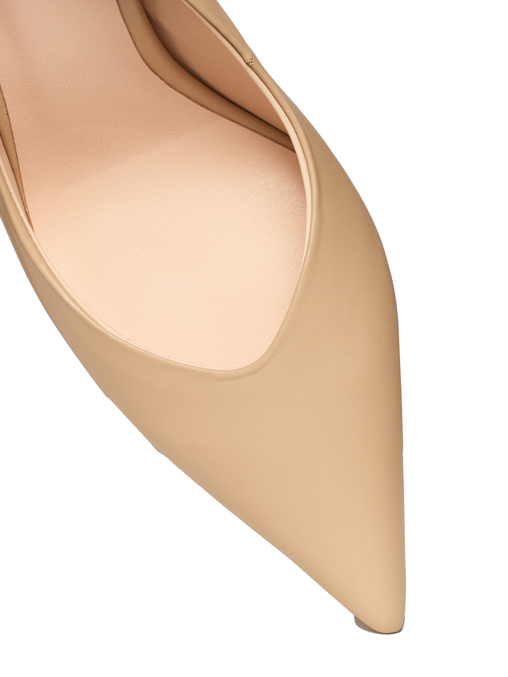 Женские туфли бежевые классические на каблуке