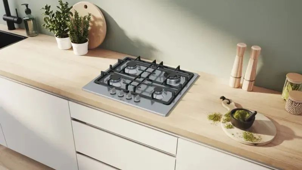 Встраиваемая газовая панель BOSCH PGH6B5K90R Serie 4, независимая, 4 конфорки, серебристый