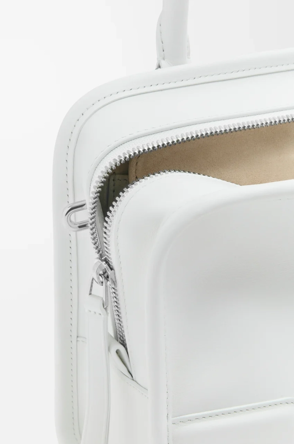 Loewe Маленькая сумка Amazona 180 из мягкой телячьей кожи, белый