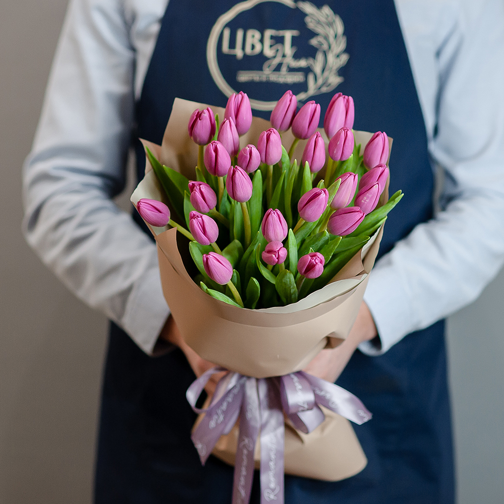 Розовые тюльпаны
