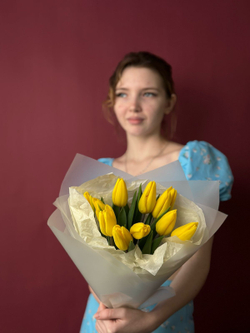 Букет жёлтых тюльпанов "Стронг Голд"