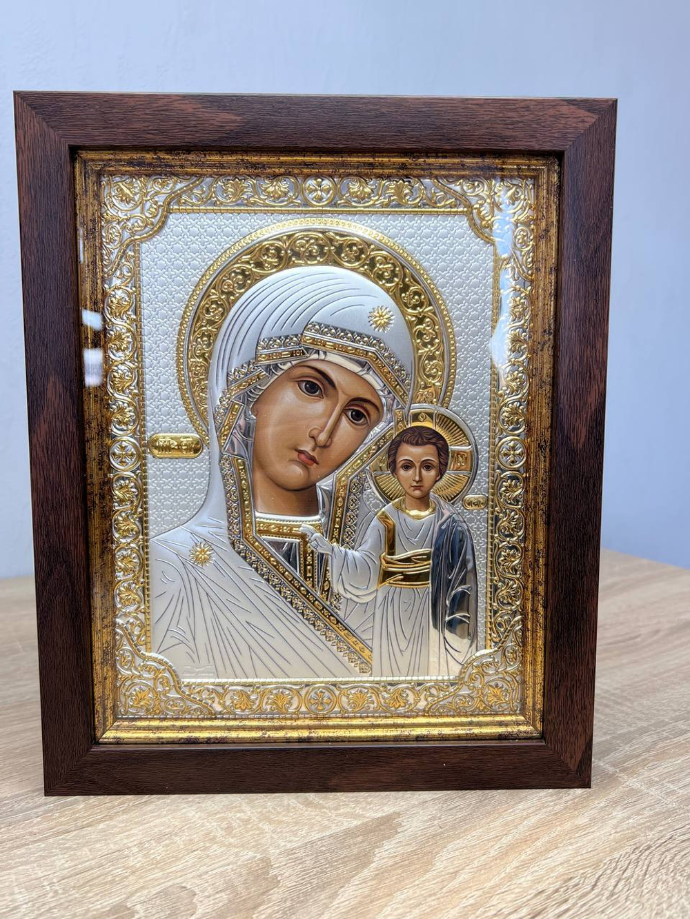 Казанская БМ, икона прямоугольная в рамке под стеклом, красное дерево 232х280