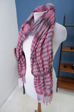 Шарф оригинальный с бахромой