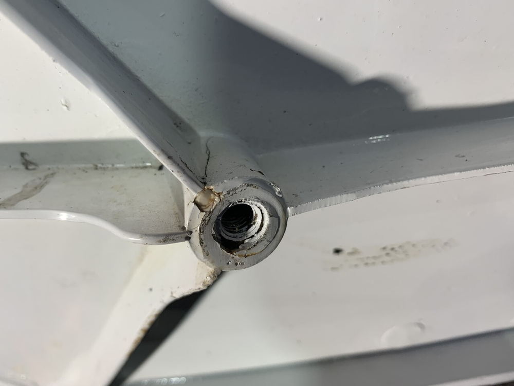 Спойлер кабины верхний левый 2023г.